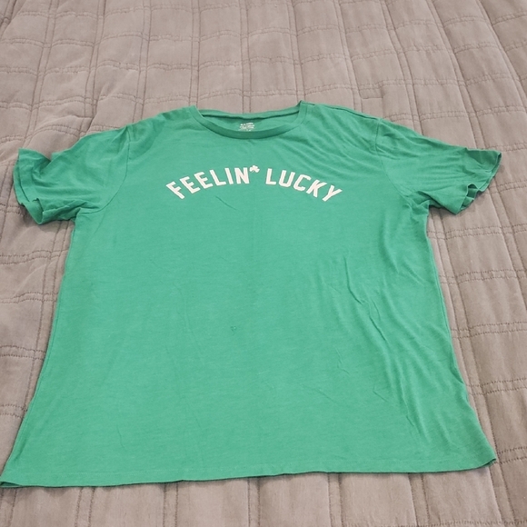 Old Navy Other - Old Navy Green 'Feelin' Lucky' Short Sleeve Tee Size L!